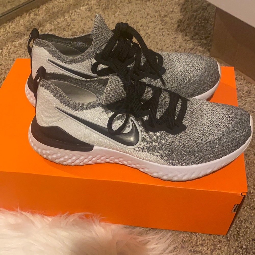 Nike air epic react flyknit 2